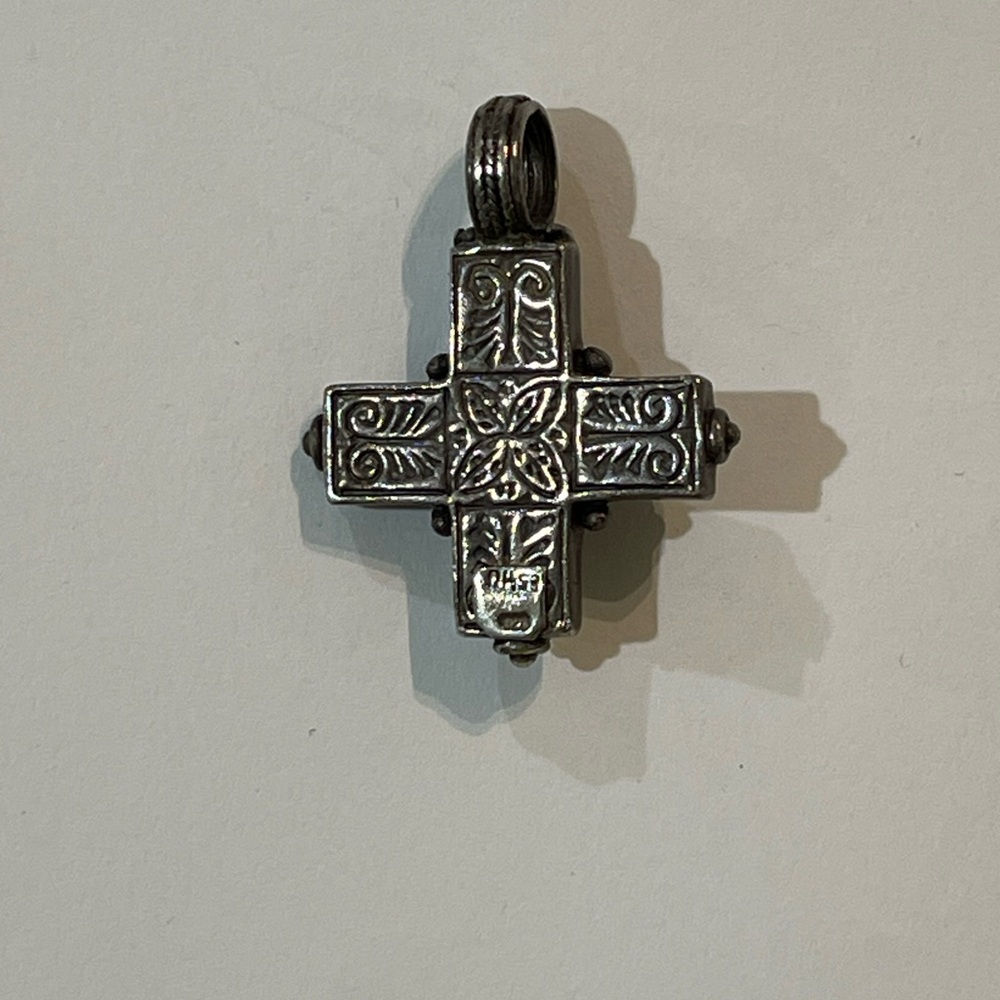 925 Sterling Silver Stone Cross Pendant - Picture 2 of 4